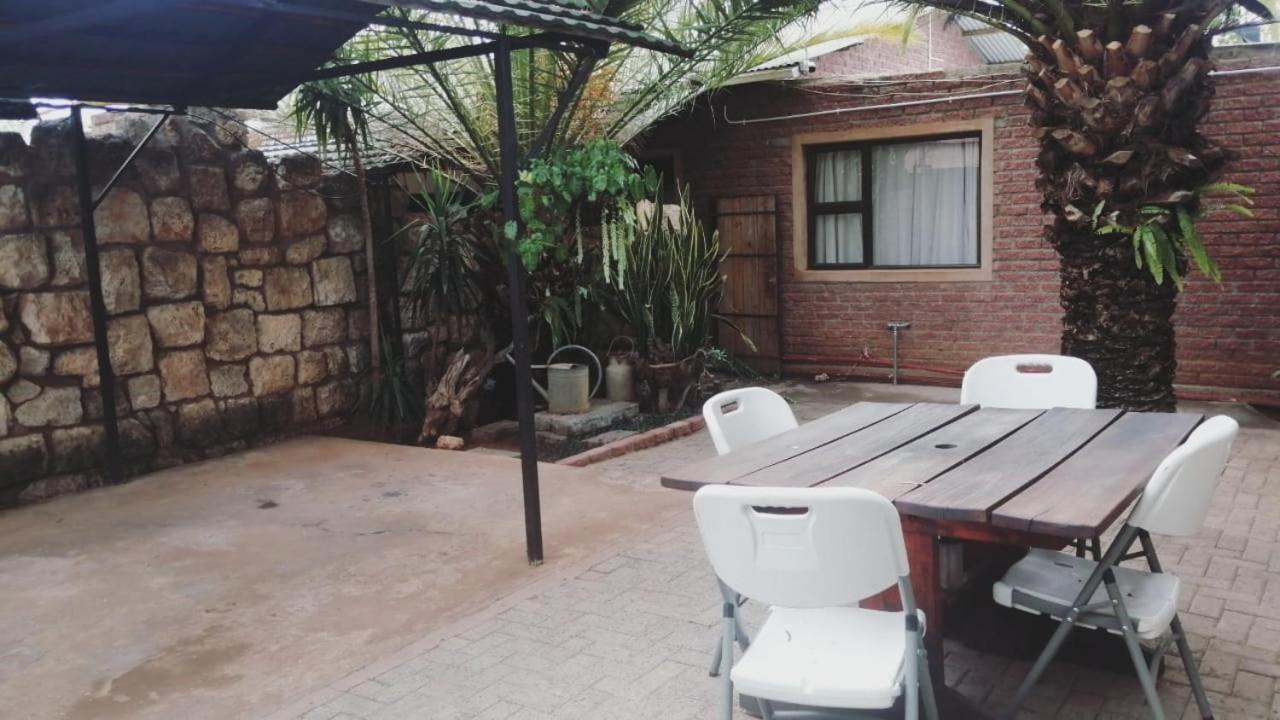 Hostel Tsumeb Backpackers&Safari Exterior foto